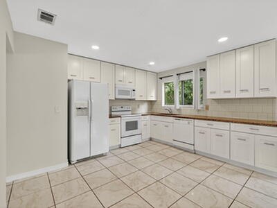 2252 SE Aneci Street, Port Saint Lucie, FL 34953