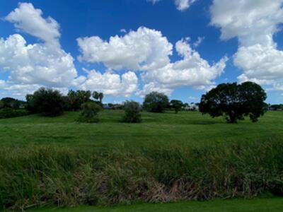 2060 Greenview Shores Boulevard, Wellington, FL 33414