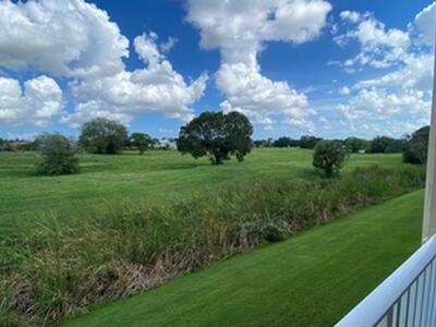 2060 Greenview Shores Boulevard, Wellington, FL 33414