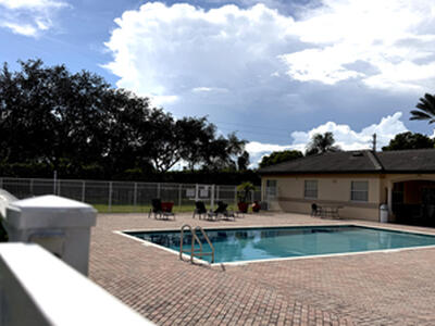 2060 Greenview Shores Boulevard, Wellington, FL 33414