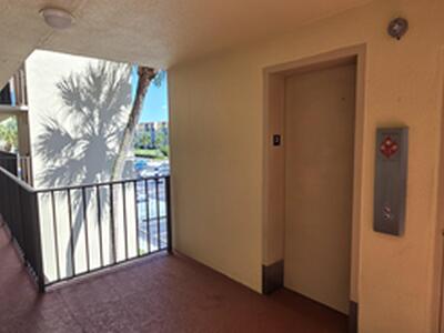 3661 Via Poinciana, Lake Worth, FL 33467