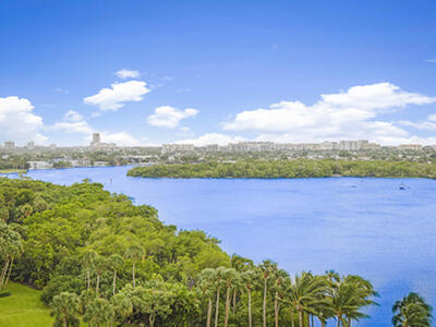 2121 N Ocean Boulevard