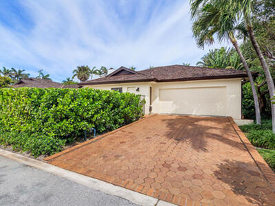 575 N Lake Way, Palm Beach, FL 33480