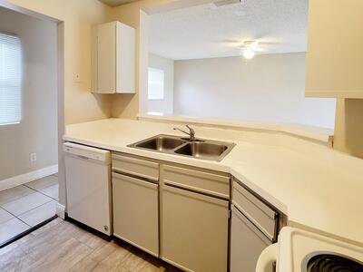 3421 NW 44th Street, Oakland Park, FL 33309