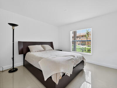 4807 Via Palm Lakes, West Palm Beach, FL 33417