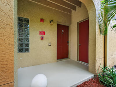 4807 Via Palm Lakes, West Palm Beach, FL 33417