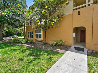 4807 Via Palm Lakes, West Palm Beach, FL 33417