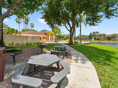 4807 Via Palm Lakes, West Palm Beach, FL 33417