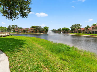 4807 Via Palm Lakes, West Palm Beach, FL 33417