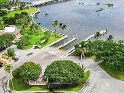 216 S Ocean Breeze Street S, Lake Worth Beach, FL 33460