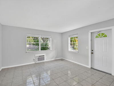 216 S Ocean Breeze Street S, Lake Worth Beach, FL 33460