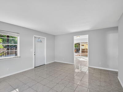 216 S Ocean Breeze Street S, Lake Worth Beach, FL 33460