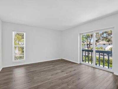 1010 NE 8th Avenue, Delray Beach, FL 33483