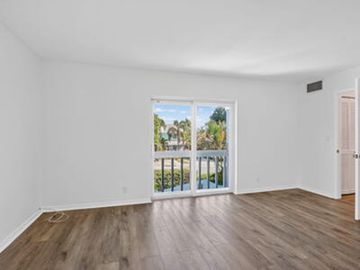 1010 NE 8th Avenue, Delray Beach, FL 33483