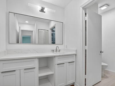 1010 NE 8th Avenue, Delray Beach, FL 33483