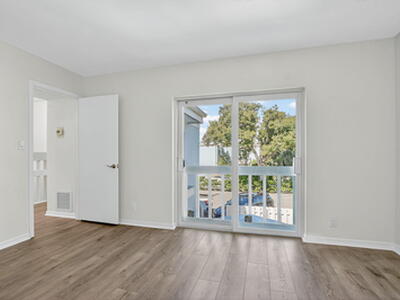 1010 NE 8th Avenue, Delray Beach, FL 33483