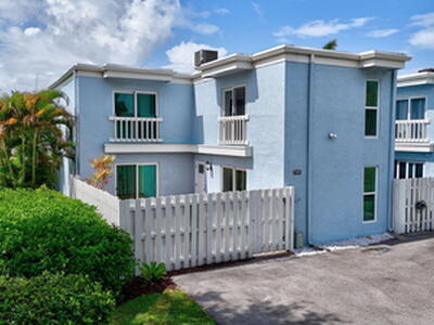1010 NE 8th Avenue, Delray Beach, FL 33483
