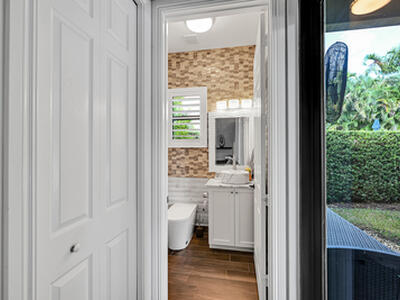 8652 Lewis River Road, Delray Beach, FL 33446