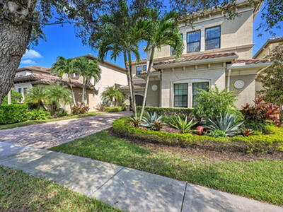 8652 Lewis River Road, Delray Beach, FL 33446