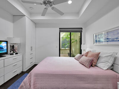 8652 Lewis River Road, Delray Beach, FL 33446