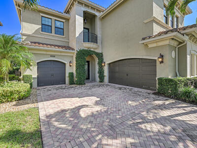 8652 Lewis River Road, Delray Beach, FL 33446