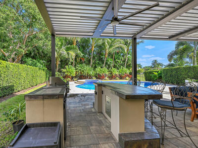 8652 Lewis River Road, Delray Beach, FL 33446