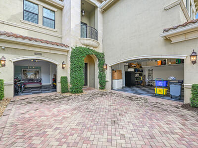 8652 Lewis River Road, Delray Beach, FL 33446