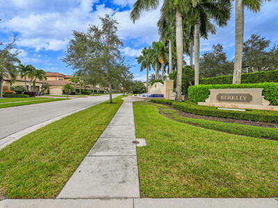 8652 Lewis River Road, Delray Beach, FL 33446