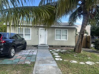 626 S Pine Street, Lake Worth Beach, FL 33460