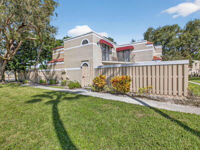 4310 Village Drive, Delray Beach, FL 33445