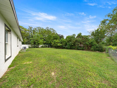 5872 NW 2nd Place, Ocala, FL 34482