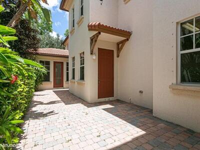 872 Taft Court, Palm Beach Gardens, FL 33410