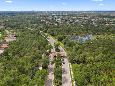 872 Taft Court, Palm Beach Gardens, FL 33410