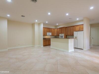 872 Taft Court, Palm Beach Gardens, FL 33410