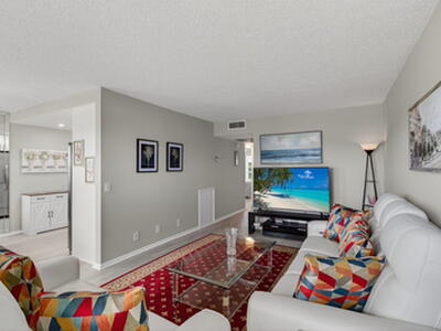 4003 Wolverton A, Boca Raton, FL 33434