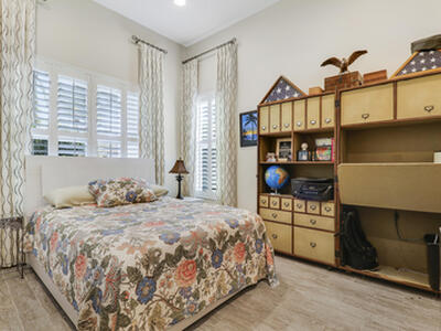 8027 Hobbes Way, Palm Beach Gardens, FL 33418