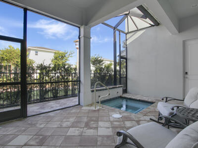 8027 Hobbes Way, Palm Beach Gardens, FL 33418