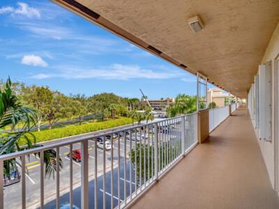 5810 Crystal Shores Drive, Boynton Beach, FL 33437