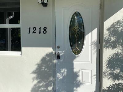 1218 S B Street