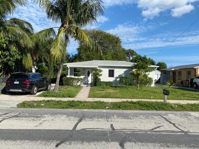 1218 S B Street, Lake Worth Beach, FL 33460