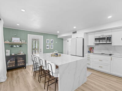 715 Kaye Street, West Palm Beach, FL 33405