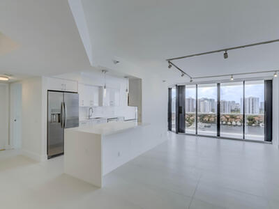 3640 Yacht Club Drive