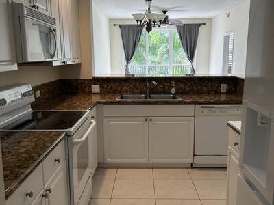 26 Royal Palm Way, Boca Raton, FL 33432