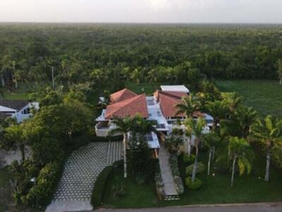 15 00, Casa de Campo, DR 22000