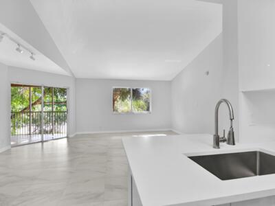 4005 W Mcnab Road, Pompano Beach, FL 33069