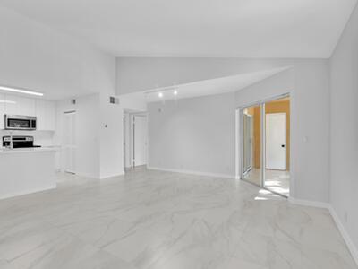 4005 W Mcnab Road, Pompano Beach, FL 33069