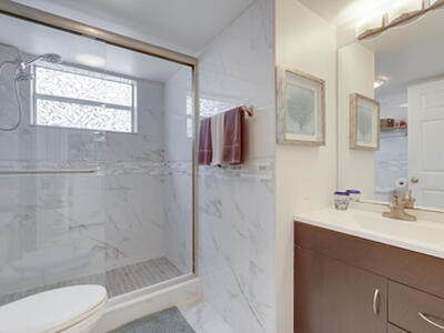 6698 10th Avenue N, Lake Worth, FL 33467