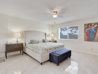 6698 10th Avenue N, Lake Worth, FL 33467