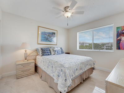 6698 10th Avenue N, Lake Worth, FL 33467