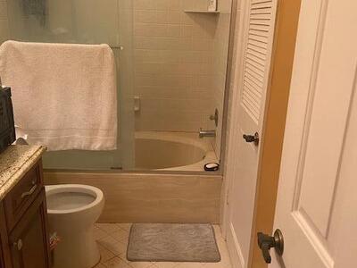 220 Lake Drive, Palm Beach Shores, FL 33404